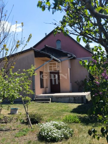 Eladó családi ház, Fóton 94.9 M Ft, 3 szobás