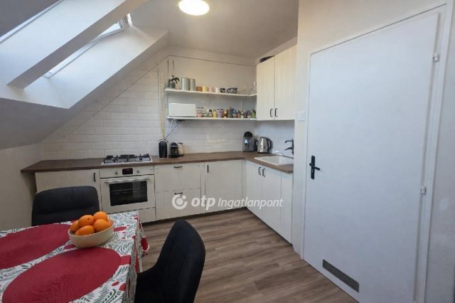 Eladó panellakás, Debrecenben 72.9 M Ft, 2+2 szobás