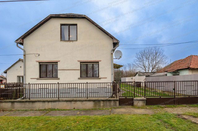 Eladó családi ház, Boldván 23.9 M Ft, 2 szobás