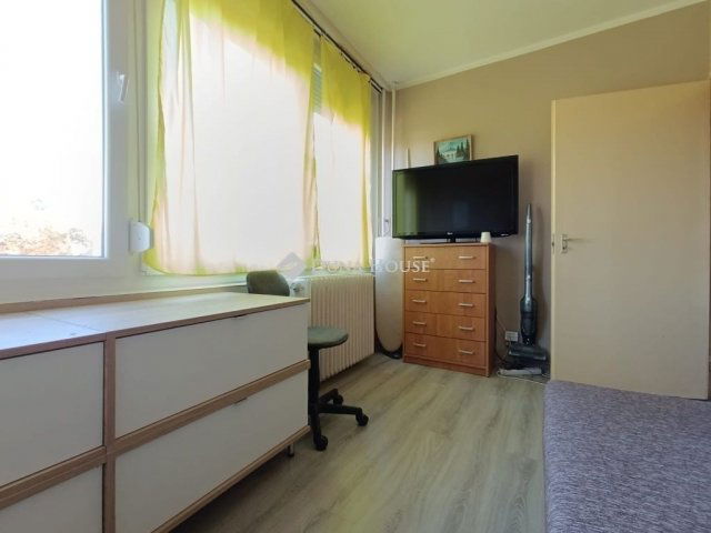 Eladó téglalakás, Mohácson 32 M Ft, 3 szobás