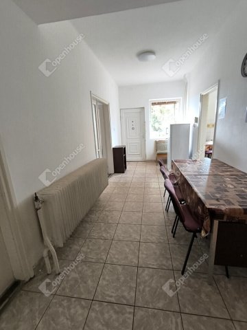 Kiadó családi ház, albérlet, Komáromban 1000 E Ft / hó