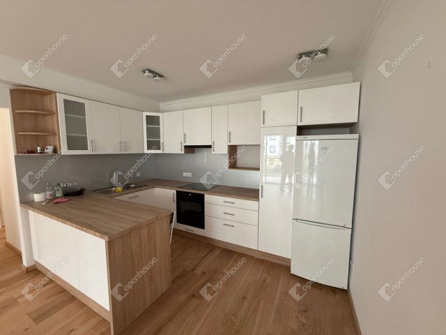 Kiadó téglalakás, albérlet, Győrött 230 E Ft / hó, 3 szobás