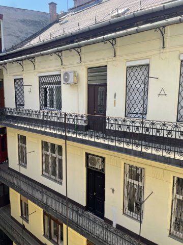 Eladó téglalakás, Budapesten, VII. kerületben 98 M Ft