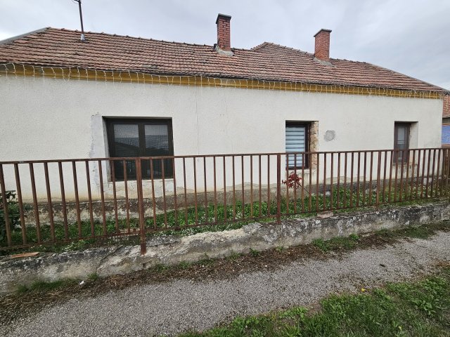 Eladó családi ház, Marcalgergelyin 15.9 M Ft, 3 szobás