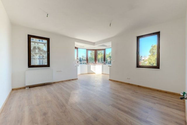 Eladó téglalakás, Budapesten, VI. kerületben 111.149 M Ft