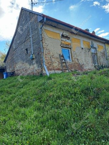 Eladó családi ház, Kaposváron 12.9 M Ft, 2 szobás