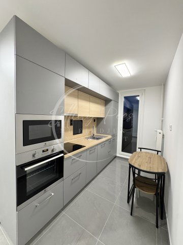 Eladó panellakás, Pécsett, Építők útján 57.5 M Ft, 2 szobás