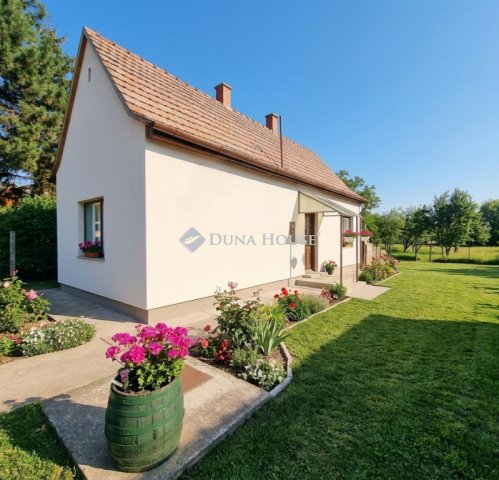 Eladó családi ház, Pákozdon 51 M Ft, 1 szobás