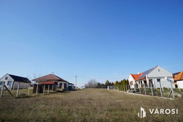 Eladó telek, Bényén 18 M Ft / költözzbe.hu