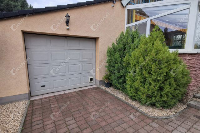 Eladó családi ház, Zámolyon 84 M Ft, 4 szobás