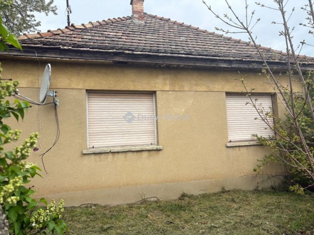 Eladó családi ház, Enyingen 17.5 M Ft, 2 szobás