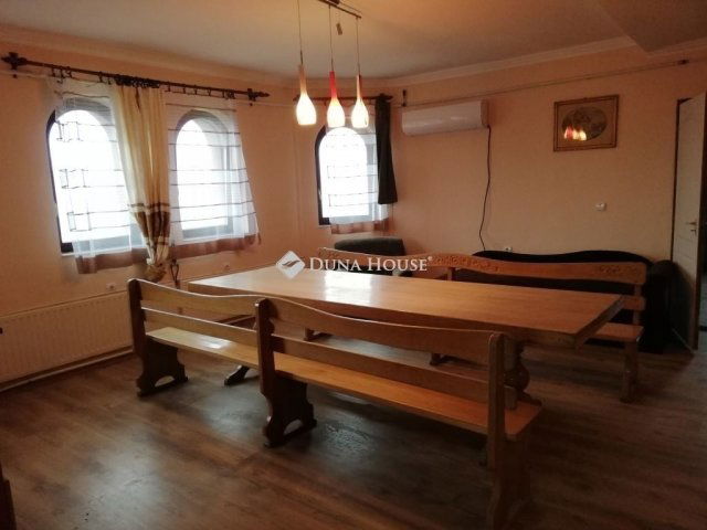 Eladó családi ház, Miskolcon 140 M Ft, 10 szobás