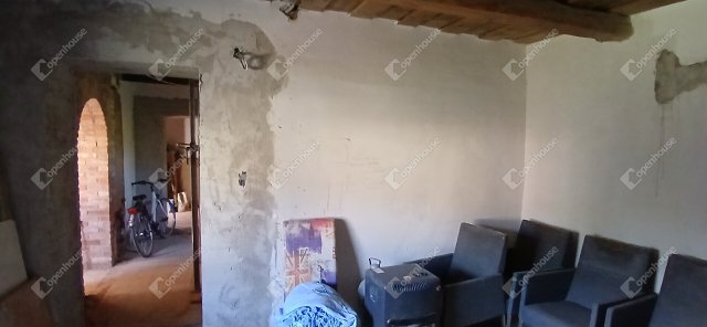 Eladó családi ház, Egerváron 10.5 M Ft, 1 szobás