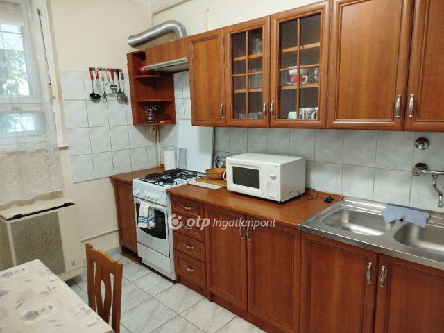 Eladó téglalakás, Pécsett 49.9 M Ft, 2 szobás