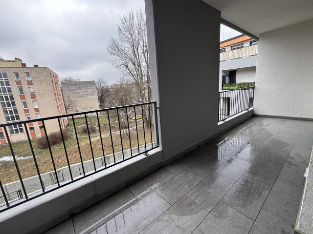 Kiadó téglalakás, albérlet, Tatabányán 300 E Ft / hó