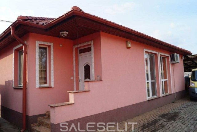 Eladó családi ház, Debrecenben 125 M Ft, 4+1 szobás