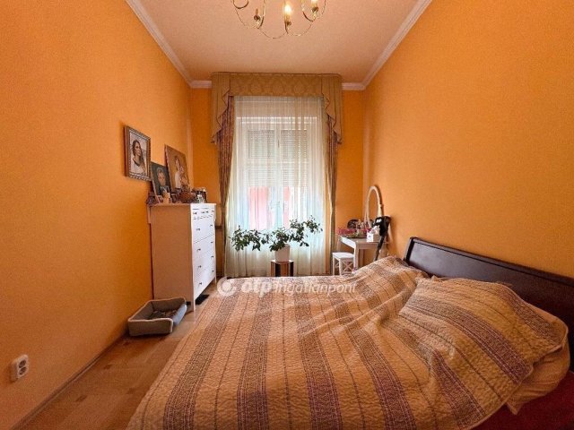 Eladó téglalakás, Budapesten, IX. kerületben 126.9 M Ft