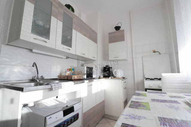 Eladó panellakás, Szegeden, Cső utcában 45 M Ft, 2 szobás
