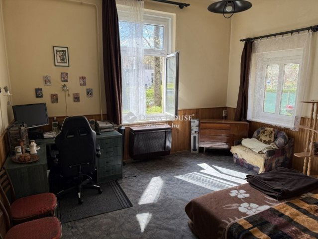 Eladó téglalakás, Siófokon 66.9 M Ft, 2 szobás