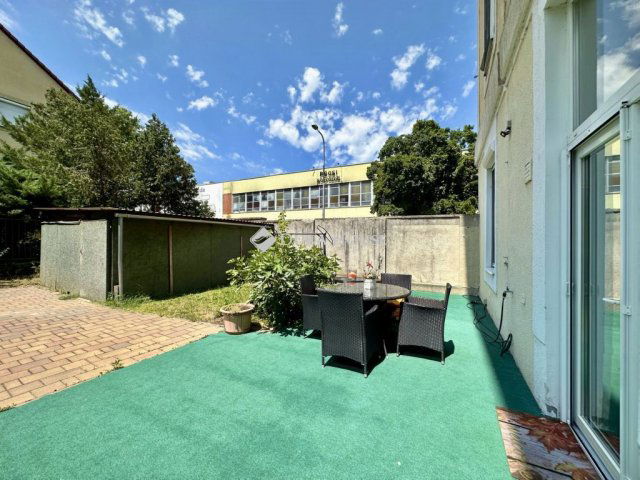Eladó téglalakás, Pécsett 70.9 M Ft, 2 szobás