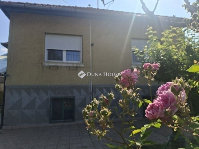 Eladó ikerház, Gödöllőn 84.99 M Ft, 3 szobás