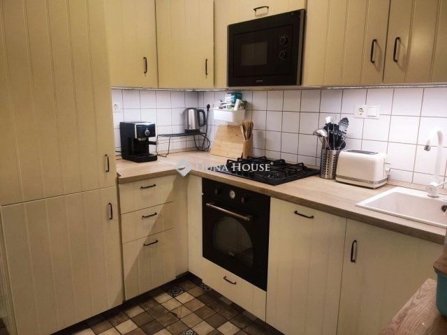 Eladó téglalakás, Pécsett 110 M Ft, 5 szobás