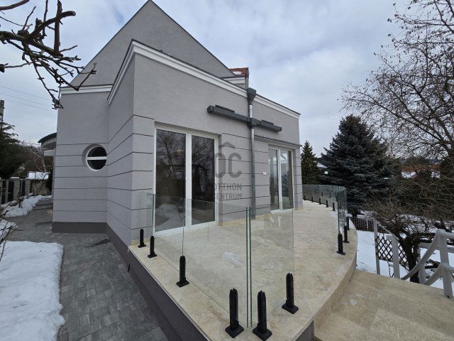 Eladó családi ház, Budakeszin, Villám Miklós utcában 289 M Ft