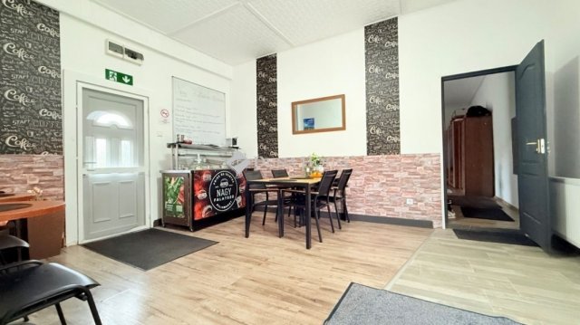 Eladó családi ház, Pilismaróton 135 M Ft, 7 szobás