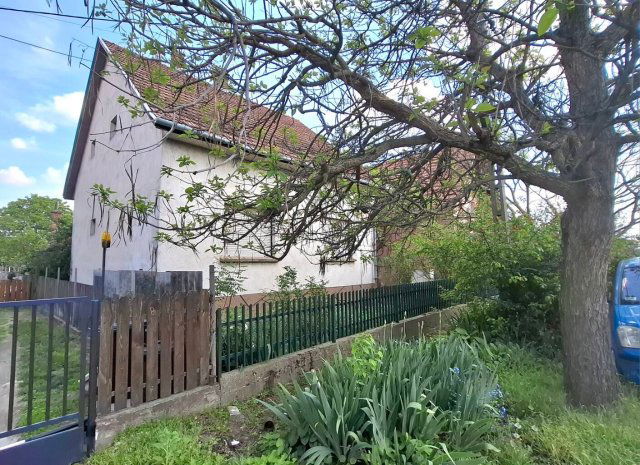 Eladó családi ház, Taksonyon 79.9 M Ft, 3 szobás