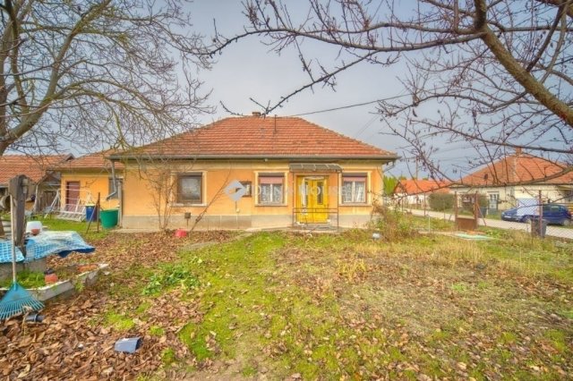 Eladó családi ház, Káván 34.5 M Ft, 2 szobás