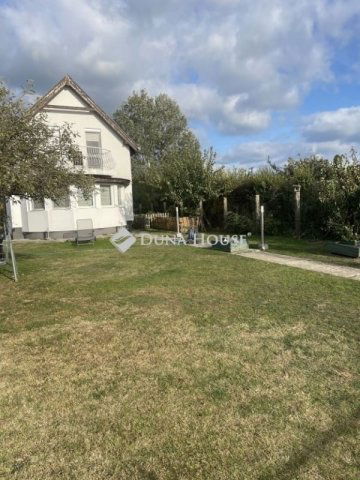 Eladó családi ház, Délegyházán 96 M Ft, 4 szobás