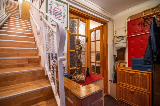 Eladó sorház, Budapesten, XI. kerületben 279 M Ft, 6 szobás