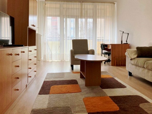 Kiadó panellakás, albérlet, Pécsett 160 E Ft / hó, 2 szobás