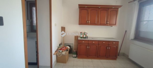 Eladó családi ház, Tóalmáson 90 M Ft, 3 szobás