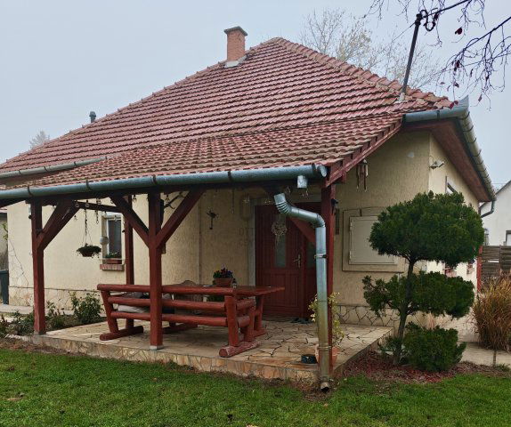 Eladó családi ház, Kecskeméten 74.9 M Ft, 3 szobás