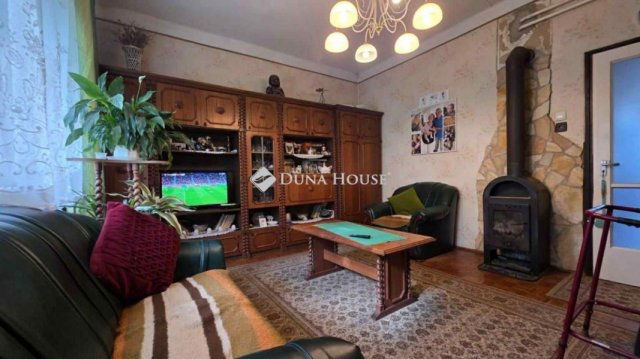 Eladó családi ház, Szombathelyen 75.99 M Ft, 5 szobás