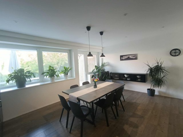 Eladó sorház, Szegeden, Marostői utcában 139 M Ft, 5 szobás