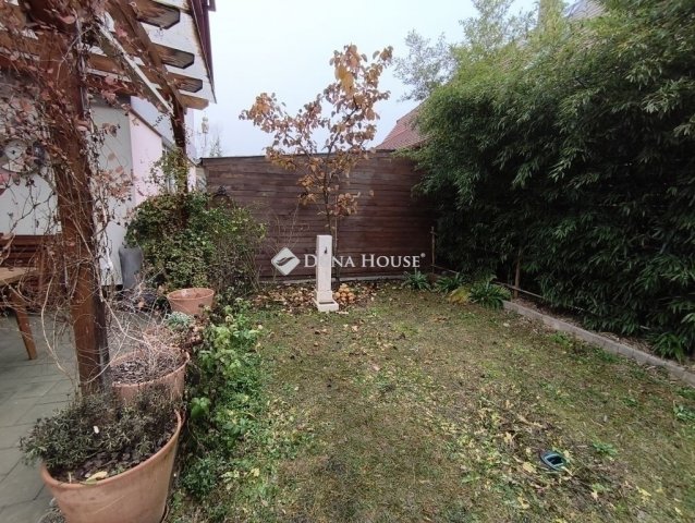 Eladó téglalakás, Gödöllőn 119.9 M Ft, 3 szobás