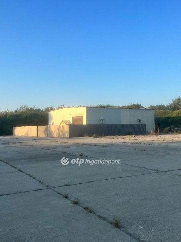Eladó ipari ingatlan, Zagyvaszántón 230 M Ft