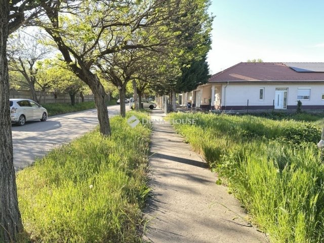 Eladó telek, Budapesten, X. kerületben 79.99 M Ft