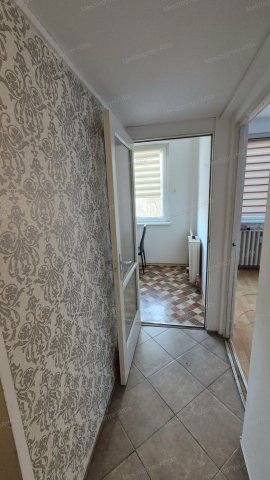 Eladó panellakás, Sopronban 47.9 M Ft, 2 szobás