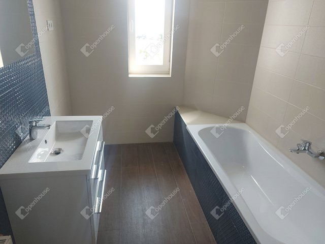 Eladó sorház, Debrecenben 134.99 M Ft, 4 szobás