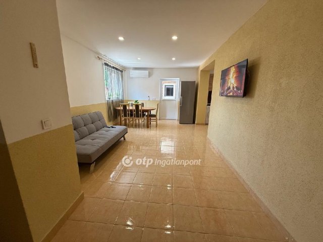 Eladó ikerház, Nyíregyházán 55 M Ft, 3 szobás