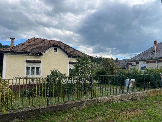 Eladó családi ház, Tarnaleleszen 5 M Ft, 3 szobás