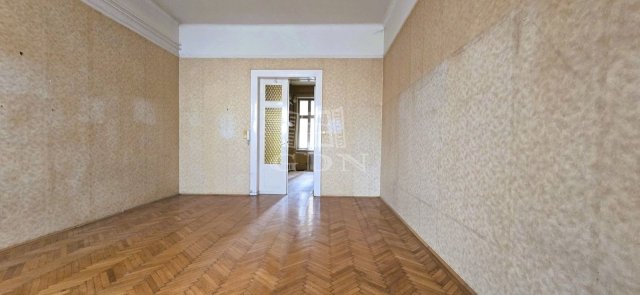 Eladó téglalakás, Budapesten, V. kerületben, Kálvin téren