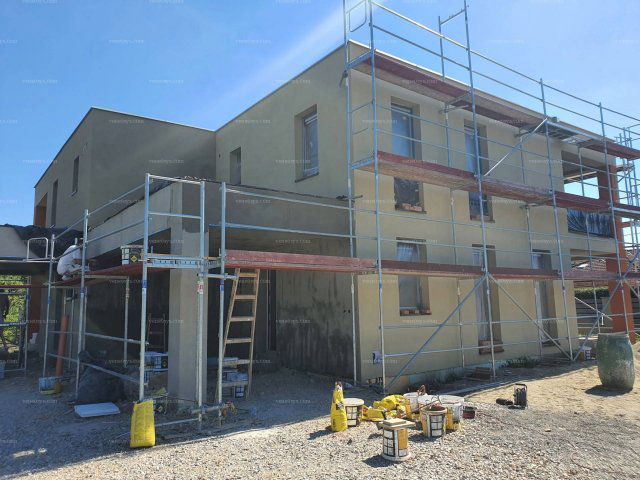 Eladó téglalakás, Egerben 98.9 M Ft, 4 szobás