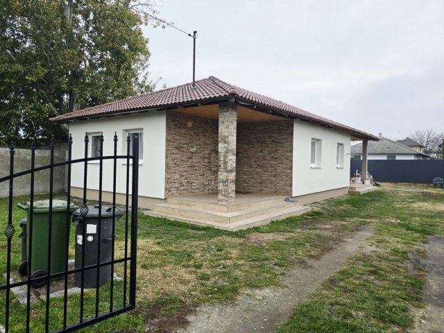 Eladó családi ház, Siófokon 69.9 M Ft, 4 szobás