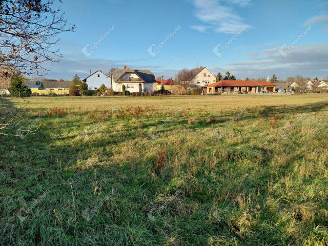 Eladó telek, Csepregen 8.7 M Ft / költözzbe.hu