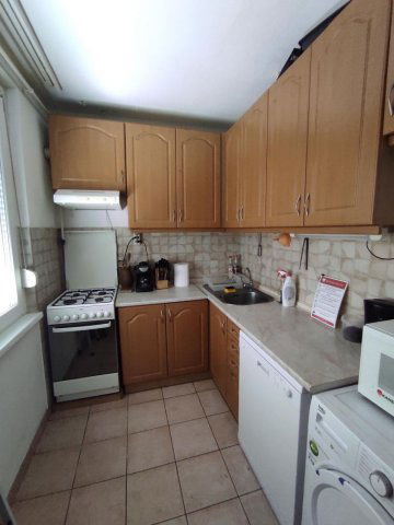 Eladó panellakás, Debrecenben 61.9 M Ft, 4 szobás