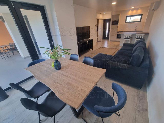 Eladó téglalakás, Siófokon 119.9 M Ft, 3 szobás